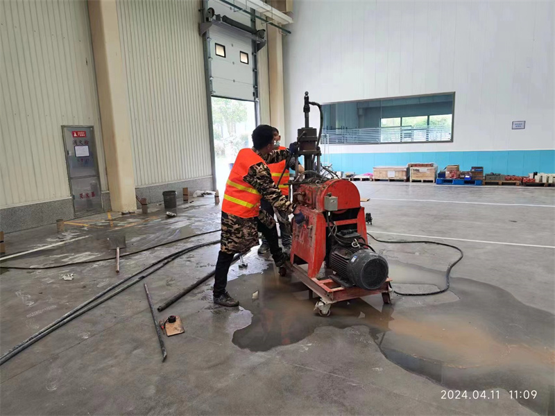 江阴厂房地面下沉塌陷注浆加固施工